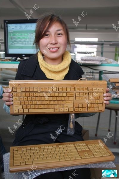 Бамбуковые клавиатура и мышь (12 фото)