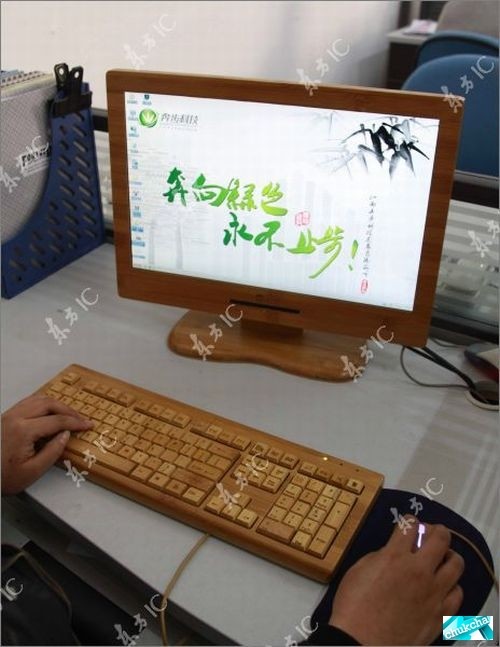 Бамбуковые клавиатура и мышь (12 фото)