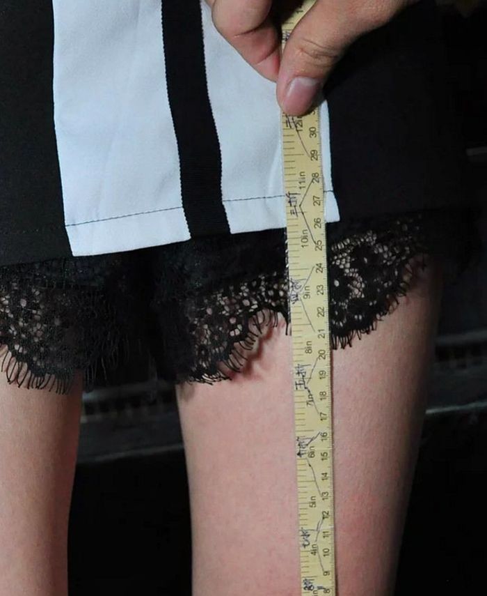 Чем короче юбка, тем меньше счет: китайский ресторан ввел скидки для красивых девушек