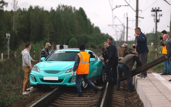 Не лучший способ сделать снимки своего автомобиля