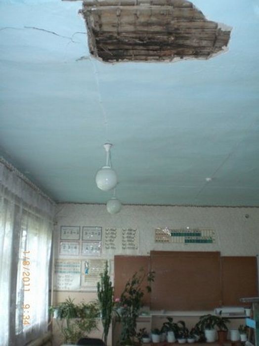 Сельская школа в сибирском поселке (25 фото)