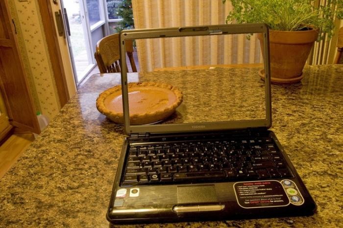 Прозрачный экран (22 фото)