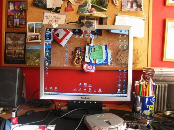 Прозрачный экран (22 фото)