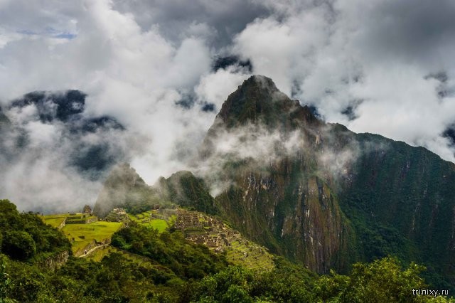 Таинственный город инков Мачу-Пикчу на горном хребте Анд (20 фото)