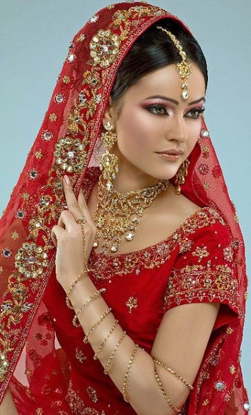 Индийские невесты (18 фото)