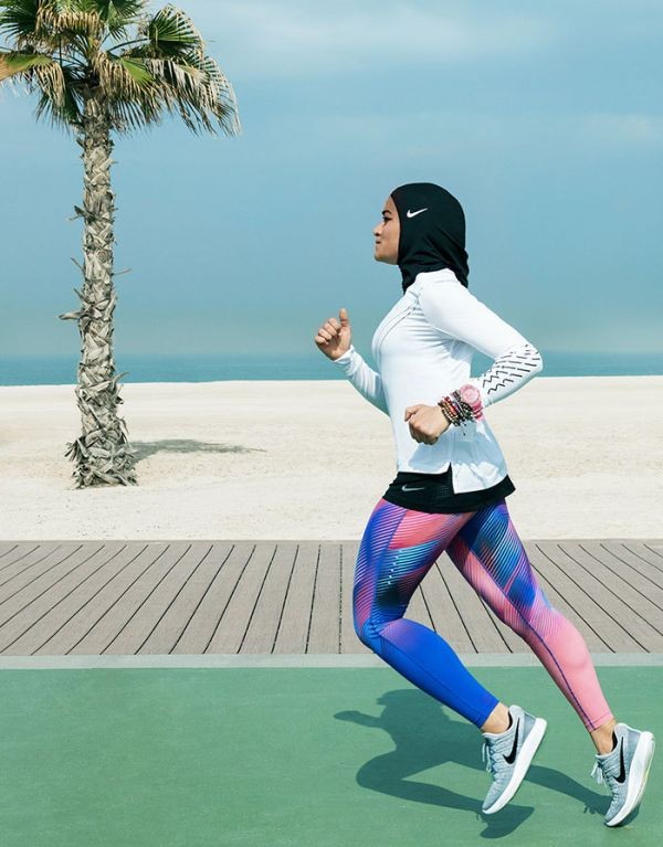 Nike разработал спортивный хиджаб (6 фото)