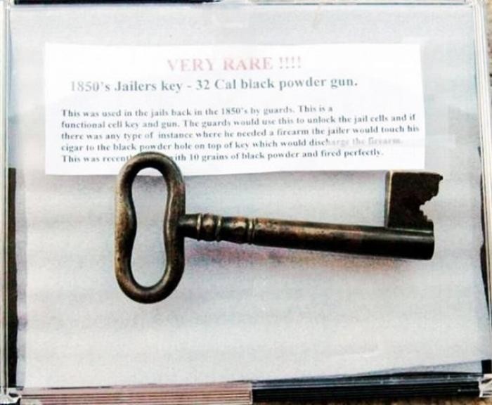 Огнестрельные ключи XVII века (6 фото)