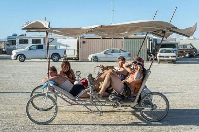 Необычный транспорт на фестивале Burning Man (37 фото)