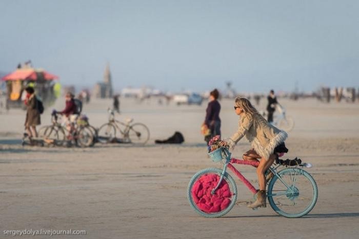 Необычный транспорт на фестивале Burning Man (37 фото)