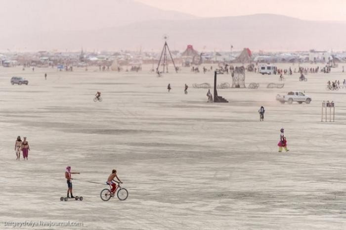 Необычный транспорт на фестивале Burning Man (37 фото)