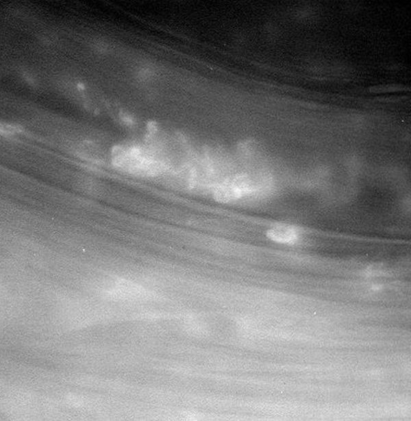 Зонд «Кассини» сделал самые качественные снимки Сатурна (2 фото)