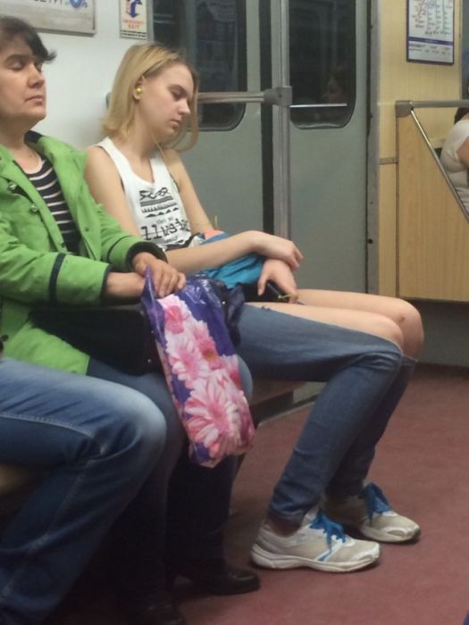 Модные пассажиры нашего метро (33 фото)