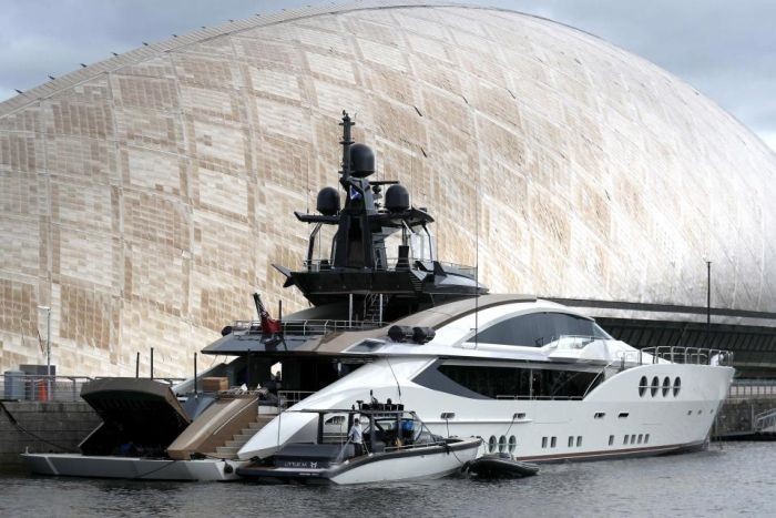 Яхта Lady M российского миллиардера Алексея Мордашова (8 фото)