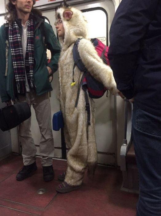 Странные пассажиры российского метро (33 фото)