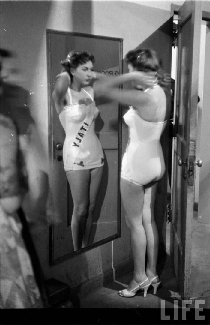 Мисс Вселенная 1953 (20 фото)