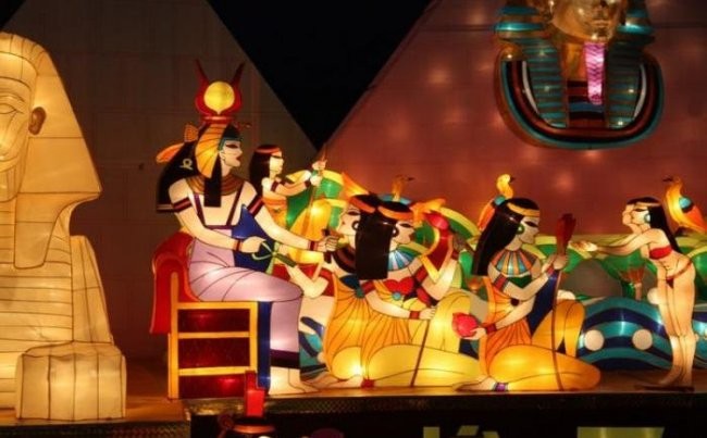 Китайский фестиваль светящихся фигур (43 фото)