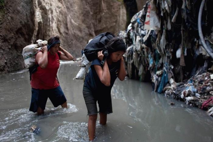 Опасная работа в Гватемале (25 фото)