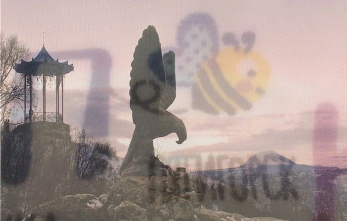 Не совсем обычный детский комбинезон (4 фото)