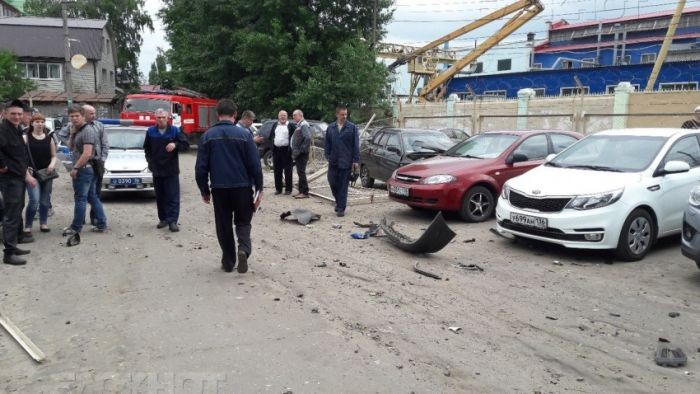 В Воронеже женщина протаранила пять автомобилей (5 фото)