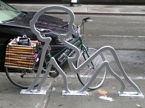 Креативные велосипедные парковки (22 фото)