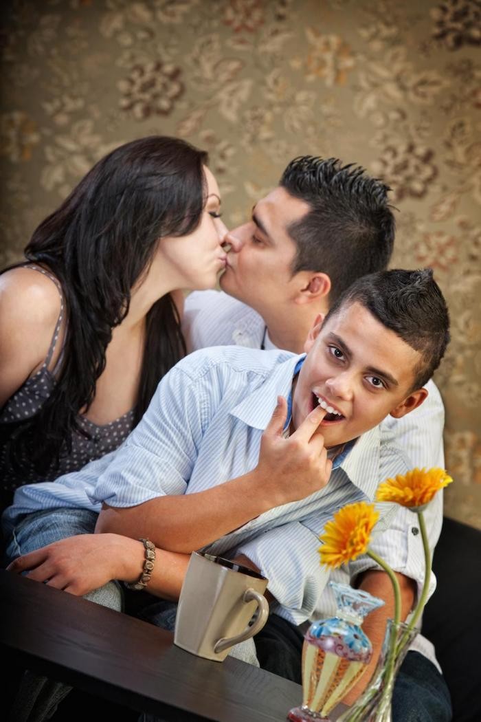 Любопытные и неожиданные факты о поцелуе (13 фото)