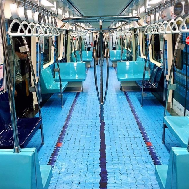 Спортивные вагоны тайваньского метро (10 фото)
