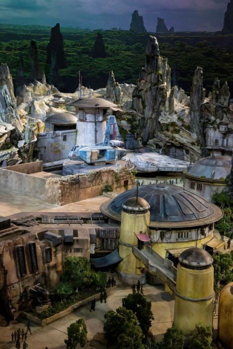 Парк развлечений «Star Wars Land» от компании Disney (6 фото)