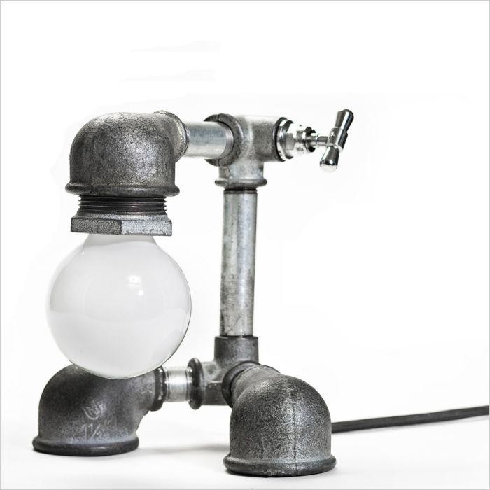 Креатив из водопроводных ламп (15 фото)