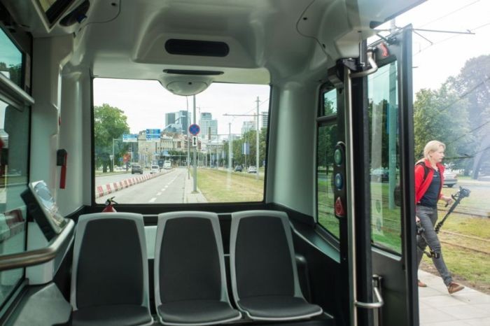 В Талине появились беспилотные автобусы (12 фото)