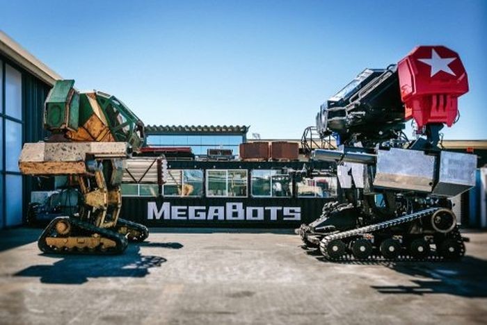 Компания MegaBots представила боевого робота Eagle Prime (9 фото)