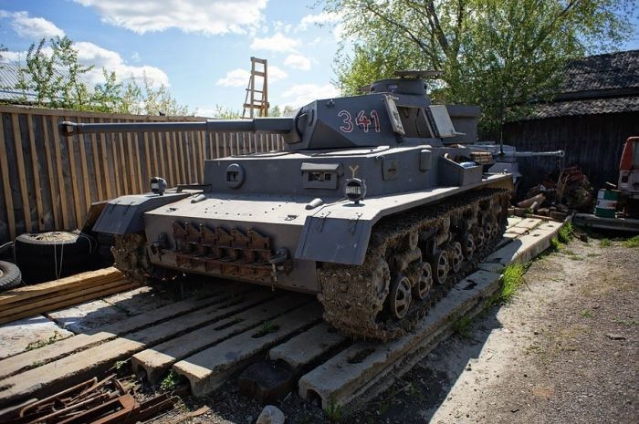 Самодельный немецкий танк из Екатеринбурга (9 фото)