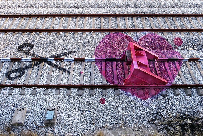 Потрясающий стрит-арт, сделанный из мусора (19 фото)