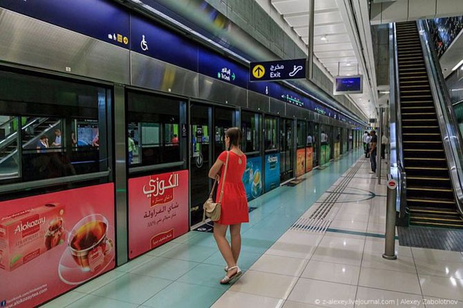 Путешествие по метро Дубая (21 фото)