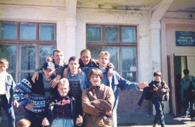 Житель Астрахани опубликовал свои колоритные фото из 90-х (20 фото)