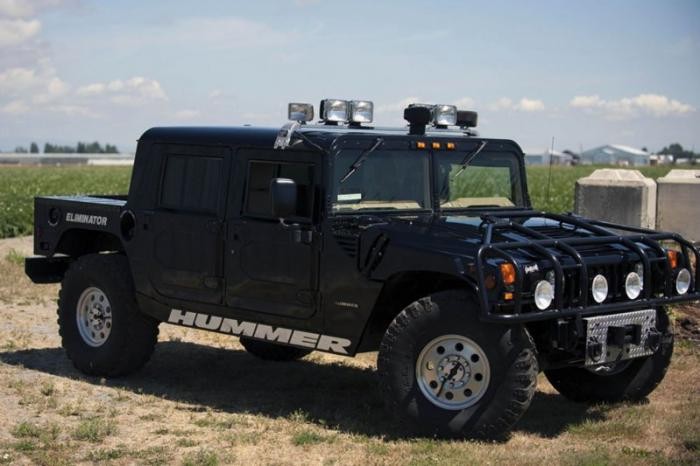 Hummer Тупака Шакура продали на аукционе со второй попытки (11 фото)