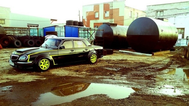 ГАЗ-31 "Волга" превратилась в спортивный автомобиль (10 фото)