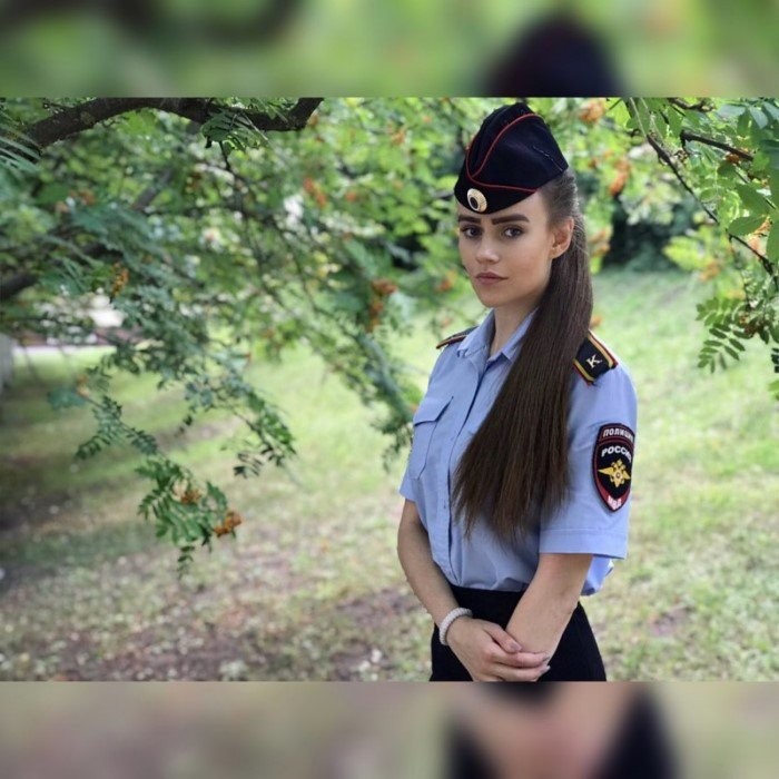 Симпатичные девушки из полиции (24 фото)
