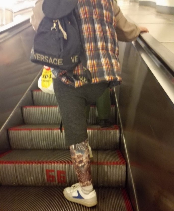Стиляги в метро (35 фото)