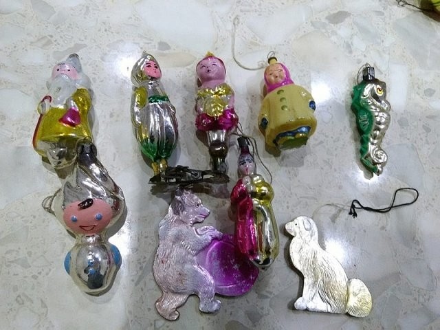 Житель из Екатеринбурга обнаружил на антресолях елочные игрушки стоимостью свыше миллиона рублей (8 фото)