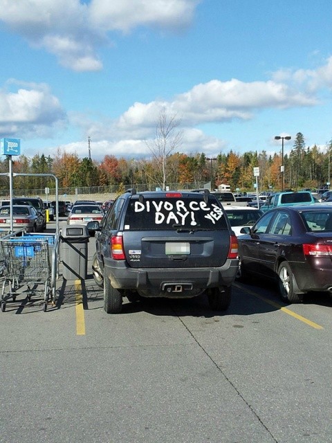 Развод - это тоже праздник для некоторых людей (19 фото)