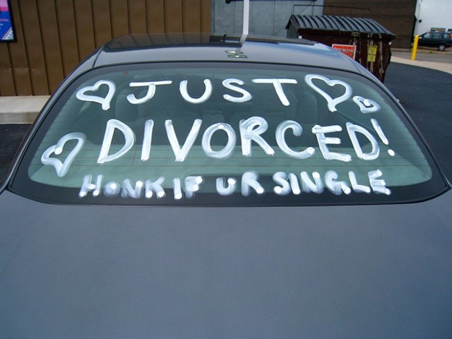 Развод - это тоже праздник для некоторых людей (19 фото)