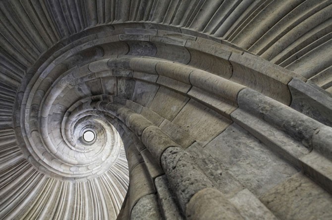 Невероятные безумные фотографии лестниц (34 фото)