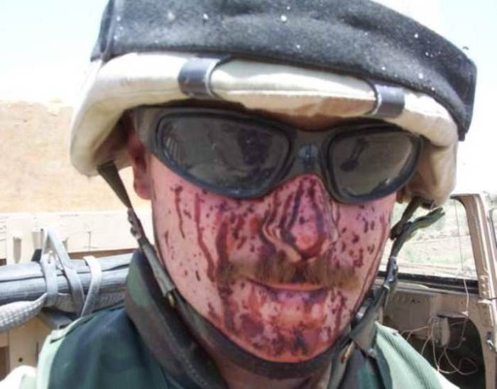 Почему американские солдаты всегда носят темные очки (6 фото)