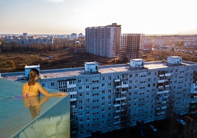 Если бы в Омске были открытые бассейны с видом на город (7 фото)