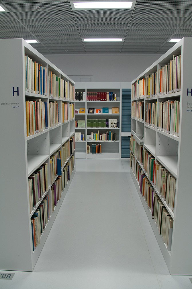 Городская библиотека Штуттгарта (15 фото)
