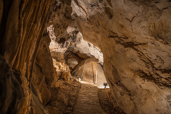 Крупнейшая пещера в Болгарии (23 фото)