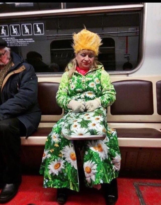 Модники в метро (36 фото)