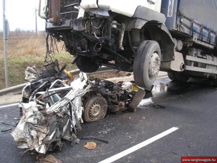Страшная авария в Венгрии (7 фото)