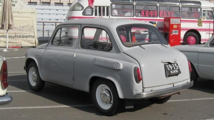 Любопытное о самом маленьком советском автомобиле (7 фото)