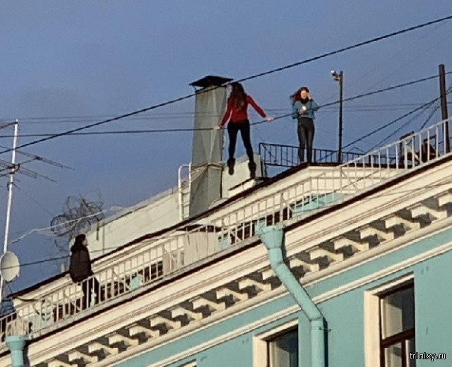 Фотосессия на крыше в Санкт-Петербурге. Слабоумие или отвага? (3 фото)